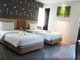 73 Bedroom Hotel for sale in Bangkok Hospital Siriroj, Wichit, Kathu