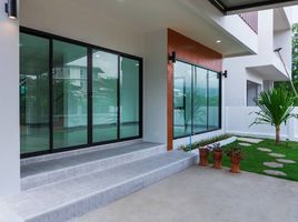 3 Schlafzimmer Villa zu verkaufen in Mueang Chiang Mai, Chiang Mai, San Phisuea, Mueang Chiang Mai, Chiang Mai