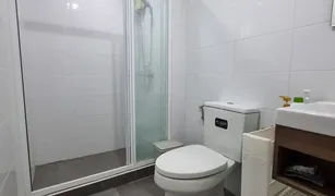 Кондо, 1 спальня на продажу в Prawet, Бангкок Pluksa Thani Fifth Condotel