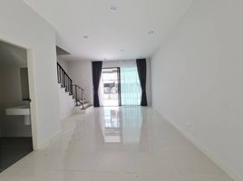 3 Schlafzimmer Haus zu vermieten im Baan Klang Muang Ratchaphruek, Mahasawat, Bang Kruai