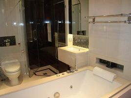 1 Schlafzimmer Appartement zu vermieten im The Address Sukhumvit 28, Khlong Tan