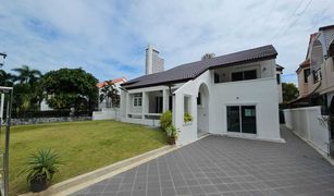 Вилла, 3 спальни на продажу в Nong Prue, Паттайя Jomtien Beach Paradise Village