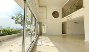 3 Bedrooms Penthouse for sale in Lumphini, Bangkok Baan Ploenchit