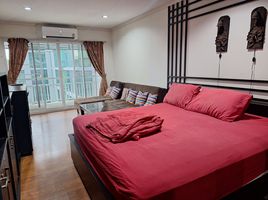 Studio Apartment for rent at Grand Park View Asoke, Khlong Toei Nuea