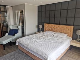 1 Bedroom Condo for sale at Nusa State Tower Condominium, Si Lom, Bang Rak