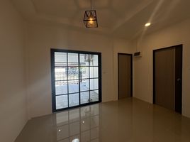 3 Bedroom Townhouse for sale at Phuket Villa 3, Wichit