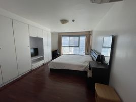 2 Schlafzimmer Appartement zu vermieten im Navin Court, Lumphini