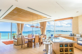 2 bedroom Condo for sale in Phuket, Thailand