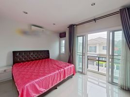 3 Schlafzimmer Haus zu verkaufen im The Urbana 5, Chai Sathan, Saraphi
