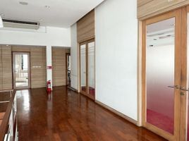  Shophouse for sale in Asoke, Khlong Toei Nuea, Khlong Tan