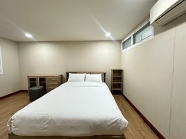 2 Schlafzimmer Villa zu vermieten im P.R. Home 3, Khlong Tan Nuea