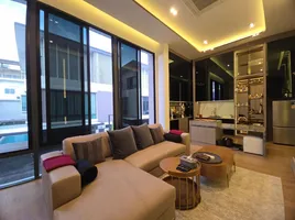 3 Bedroom House for sale at The Glamor Ekkamai-Praditmanutham, Khlong Chaokhun Sing, Wang Thong Lang, Bangkok, Thailand