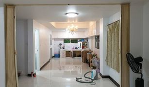 3 Schlafzimmern Haus zu verkaufen in Bang Talat, Nonthaburi Sarawan Ville