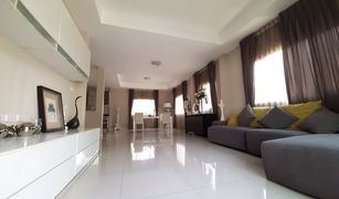 4 Bedrooms House for sale in O Ngoen, Bangkok Lanceo Watcharapol-Expressway