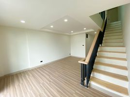 237 SqM Office for rent in BTS Station, Bangkok, Bang Chak, Phra Khanong, Bangkok