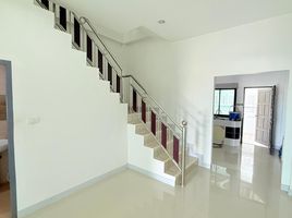 2 Schlafzimmer Reihenhaus zu verkaufen in Pak Nam Pran, Hua Hin, Pak Nam Pran, Pran Buri