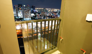 Studio Condo for sale in Bang Kapi, Bangkok Life Asoke