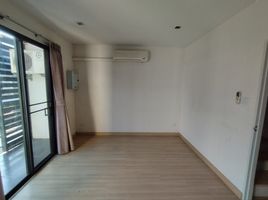 3 Bedroom Townhouse for sale at The Inspire Teparak-Wong Waen, Thepharak