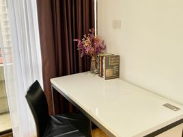 1 Bedroom Condo for rent at Nantiruj Tower, Khlong Toei