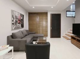 3 спален Таунхаус на продажу в The Private Sukhumvit-Bangchak, Bang Chak, Пхра Кханонг, Бангкок