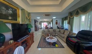 3 Schlafzimmern Villa zu verkaufen in Nong Prue, Pattaya Central Park 5 Village