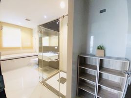 2 Bedroom Apartment for rent at The Address Chidlom, Lumphini, Pathum Wan