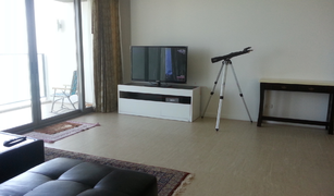 2 Bedrooms Condo for sale in Na Kluea, Pattaya Northpoint 