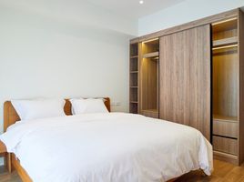 1 Schlafzimmer Appartement zu vermieten im YOLK Residences, Suriyawong, Bang Rak
