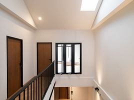 3 спален Таунхаус for rent in Щаттхана Бангкок, Khlong Tan Nuea