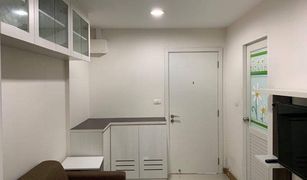 1 Schlafzimmer Wohnung zu verkaufen in Bang Na, Bangkok Apool Condo