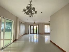 3 Schlafzimmer Villa zu verkaufen im Laddarom Elegance Wongwan-Sathorn, Lak Song