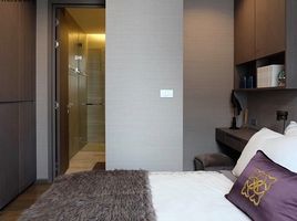 1 Schlafzimmer Wohnung zu verkaufen im The Diplomat Sathorn, Si Lom