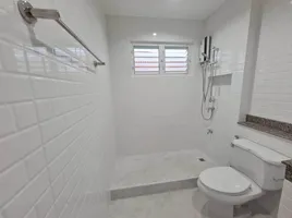 3 Bedroom House for rent at Mantana Village Srinakarin, Bang Mueang, Mueang Samut Prakan, Samut Prakan, Thailand