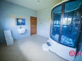 10 Bedroom Villa for sale in Ghana, Accra, Greater Accra, Ghana