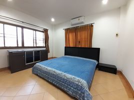 3 Schlafzimmer Haus zu vermieten im Baan Suan Neramit 1, Si Sunthon