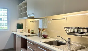 2 Bedrooms Condo for sale in Bang Chak, Bangkok Residence 52