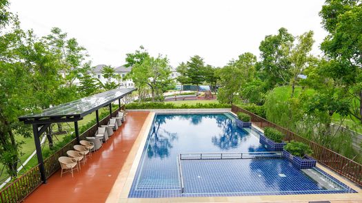 사진들 1 of the Communal Pool at Sena Ville Boromratchachonnani - Sai 5