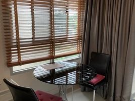 1 Schlafzimmer Appartement zu vermieten im The Clover, Khlong Tan Nuea