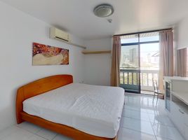 1 Bedroom Condo for sale at J.C. Tower, Khlong Tan Nuea, Watthana, Bangkok
