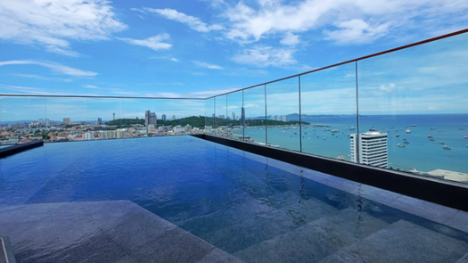 图片 1 of the Whirlpool at EDGE Central Pattaya