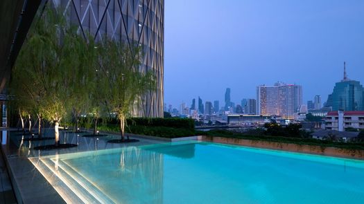 写真 1 of the Communal Pool at Banyan Tree Residences Riverside Bangkok