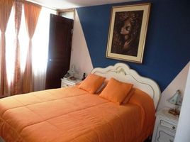 5 Bedroom House for sale at Quito, Quito