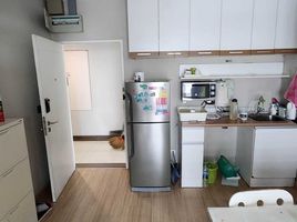 2 Schlafzimmer Wohnung zu vermieten im CU Terrace, Wang Mai