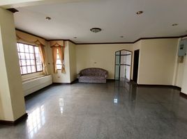 4 Schlafzimmer Villa zu verkaufen im Baan Tharinee Pinklao Village, Taling Chan, Taling Chan