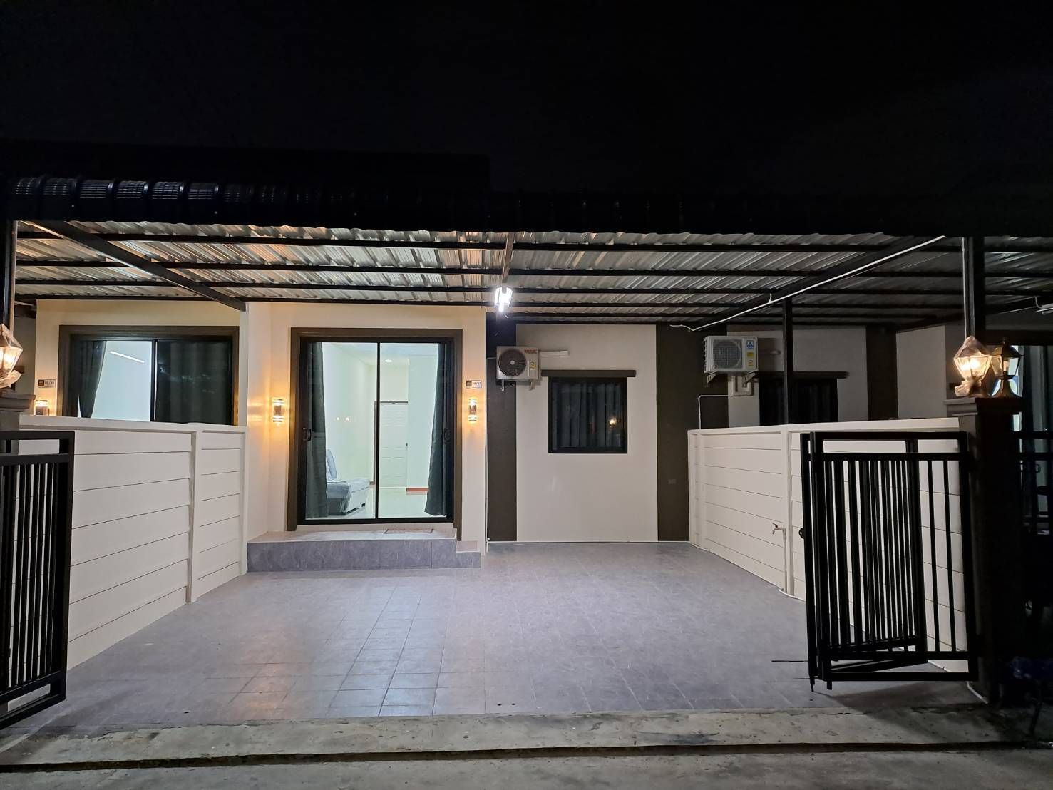 Baan Saeng Tawan Phase 5, Ratchaburi 1 houses for sale and rent