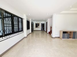 3 Schlafzimmer Villa zu verkaufen im Siriporn Villa 7, San Sai Noi