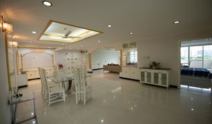 4 Schlafzimmern Wohnung zu verkaufen in Khlong Tan Nuea, Bangkok Oriental Towers