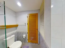 1 Schlafzimmer Appartement zu vermieten im Baan Somthavil, Lumphini