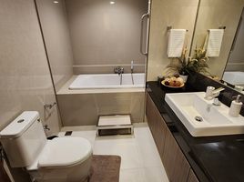 2 спален Кондо в аренду в Ploenruedee Residence, Lumphini