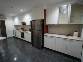 3 спален Кондо в аренду в Raintree Village Apartment, Khlong Tan Nuea